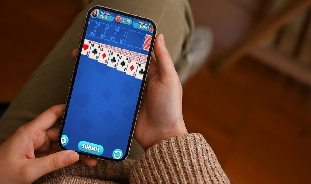 Give Your Brain The Much-Needed Workout Playing Cube Solitaire