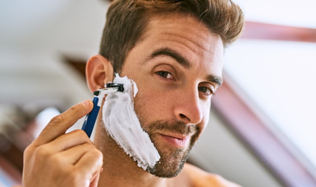 How to Get Hair Out of Razor Blade?