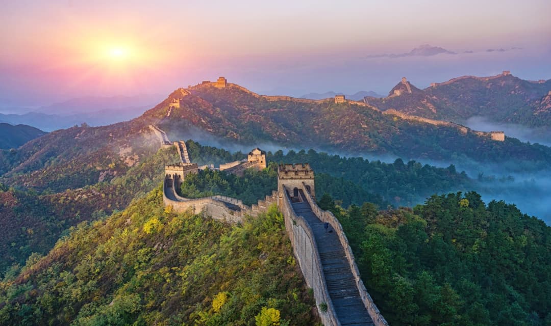 Why Was the Great Wall of China Built on Mountains in the North?