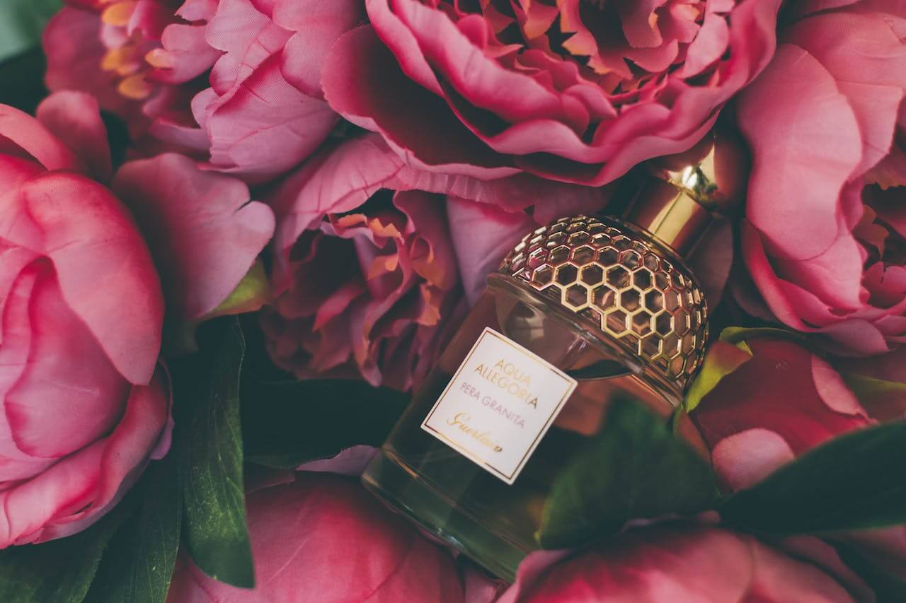 Codigo de Barras Perfume Unlocking the Essence